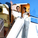 The First Family Finishes Their Hawaiian Holidays obama-departure