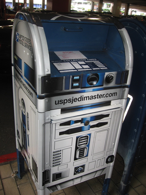 R2D2 Mailbox