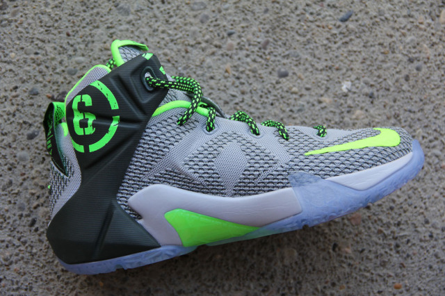 LeBron 12 Dunkman