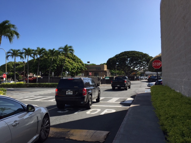 sbux-kahala-drive