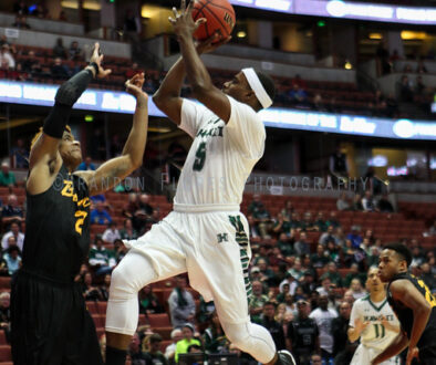The University of Hawaii men's basketball team defeats Long Beach State and captures